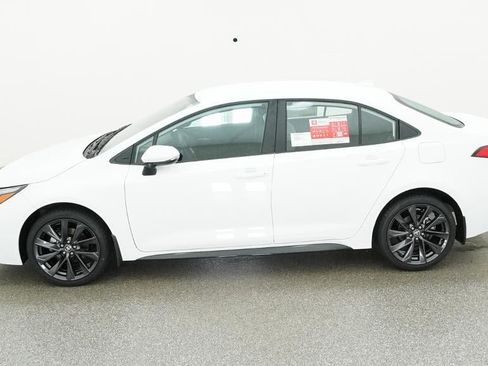 New 2026 Toyota Corolla SE FWD image 3