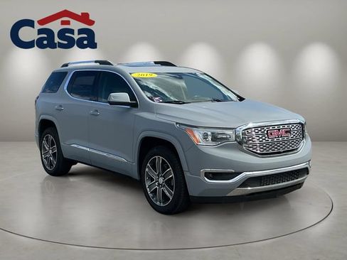 Used 2019 GMC Acadia Denali w/ Technology Package FWD image 8