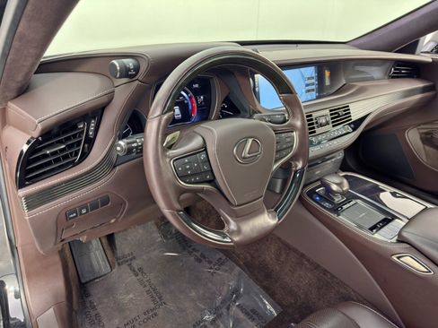 Used 2018 Lexus LS 500 AWD w/ Luxury Package image 14