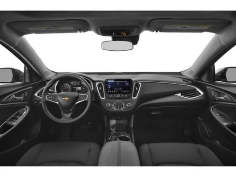 Used 2025 Chevrolet Malibu LT FWD image 9