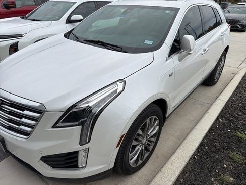 Used 2019 Cadillac XT5 Premium Luxury image 1