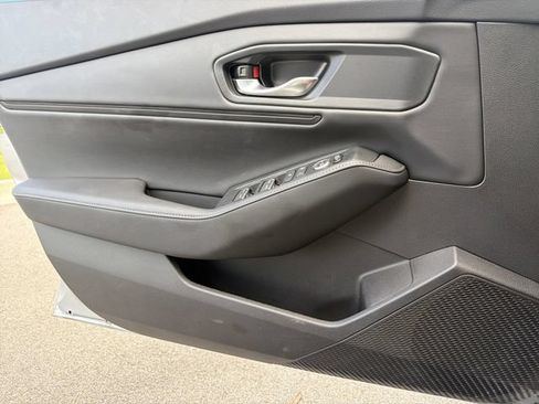 Used 2025 Honda Accord Sport image 33