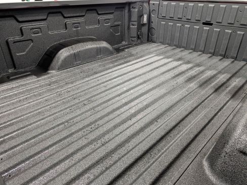 Used 2024 GMC Sierra 2500 AT4 w/ AT4 Premium Plus Package image 7