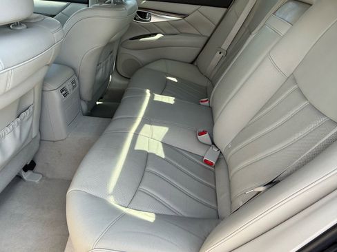 Used 2013 INFINITI M35 w/ Premium Pkg image 15