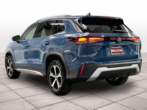 New 2026 Volkswagen Tiguan SE image 3