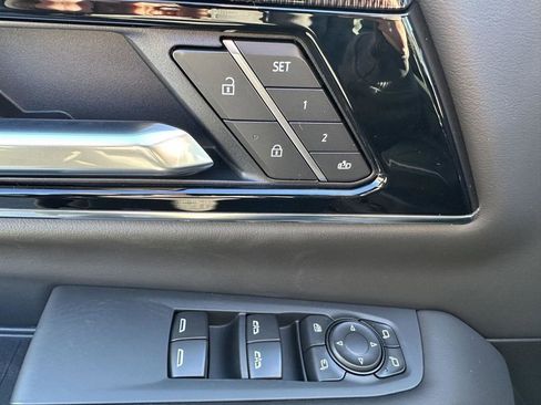 New 2026 GMC Yukon XL Elevation w/ LPO, Floor Liner Package AWD/4WD image 15