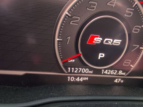 Used 2018 Audi SQ5 Prestige w/ Prestige Package image 11