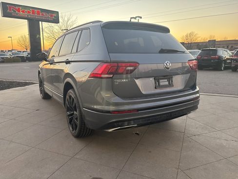 Used 2021 Volkswagen Tiguan SE R-Line image 7
