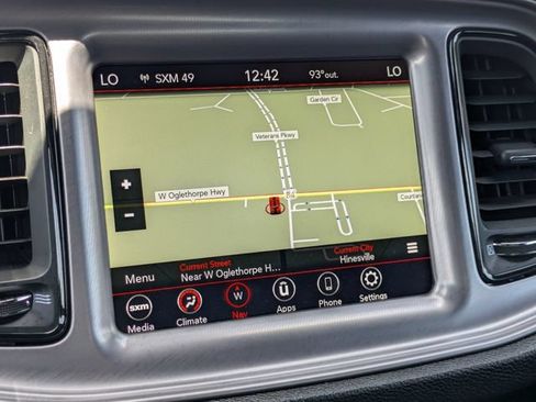 Used 2023 Dodge Challenger SXT RWD image 18