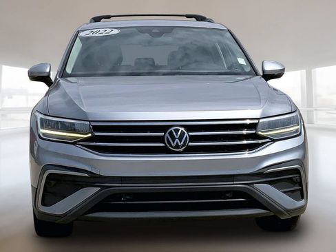 Used 2022 Volkswagen Tiguan SE FWD image 3