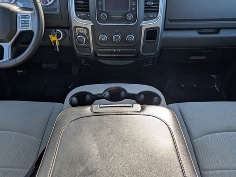 Used 2021 RAM 1500 Classic SLT RWD image 19