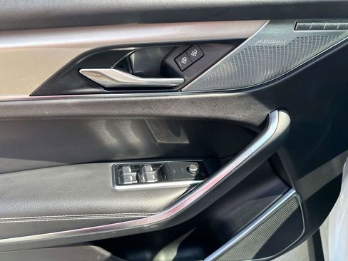 Used 2024 Jaguar F-PACE R-Dynamic S image 23