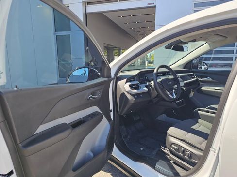 New 2027 Chevrolet Bolt LT w/ Comfort Package FWD image 22
