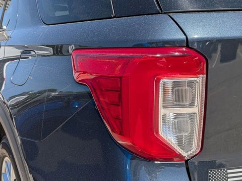 Used 2023 Ford Explorer XLT w/ Equipment Group 202A AWD/4WD image 10