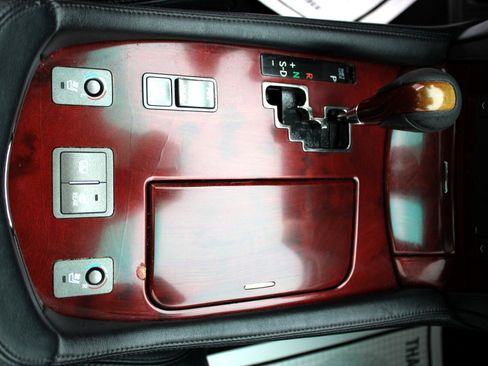 Used 2007 Lexus LS 460 Luxury image 25