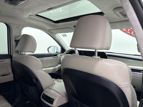 Used 2024 Hyundai Palisade Calligraphy image 15