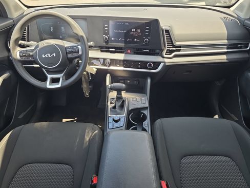 Used 2024 Kia Sportage LX AWD/4WD image 9