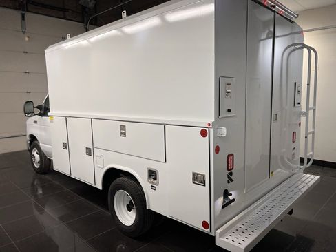 New 2026 Ford E-350 and Econoline 350 Super Duty w/ Power Equipment Group image 4