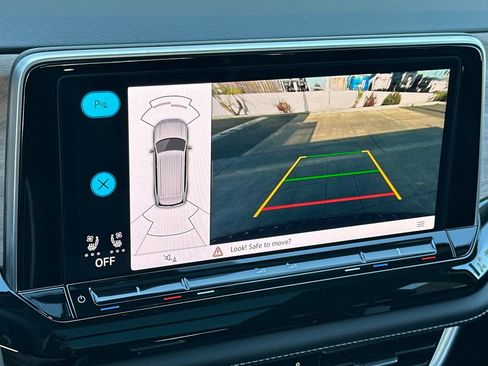 New 2026 Volkswagen Atlas SE image 18