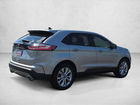 Used 2021 Ford Edge Titanium FWD image 5