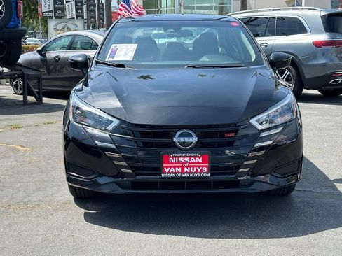 Used 2024 Nissan Versa SR FWD image 11