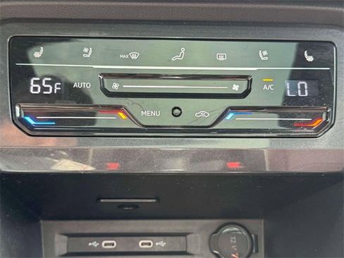 Used 2024 Volkswagen Tiguan SEL R-Line image 30