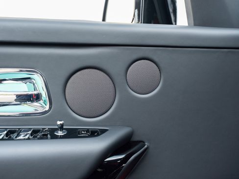 Certified 2023 Rolls-Royce Cullinan w/ Dark Exterior Package image 18