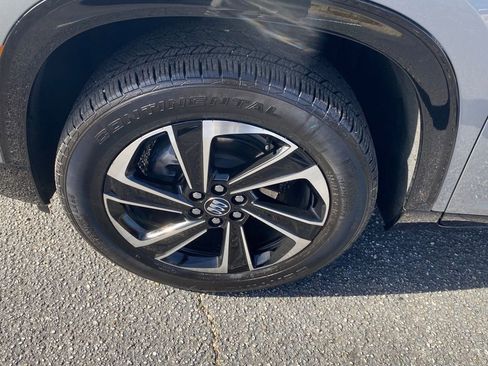 Used 2025 Buick Enclave Sport Touring image 22