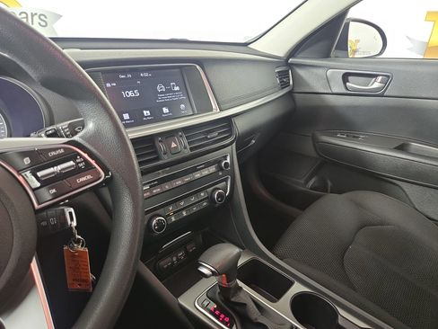 Used 2019 Kia Optima LX image 23