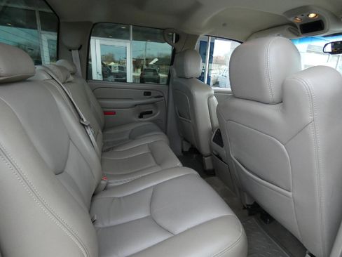 Used 2005 GMC Sierra 1500 SLT w/ Light Duty Power Package image 16