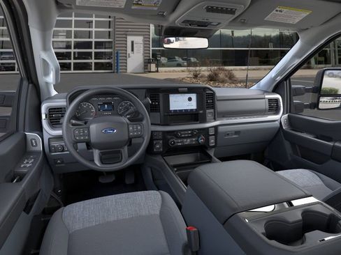 New 2026 Ford F250 XLT w/ Snow Plow/Camper Package image 9