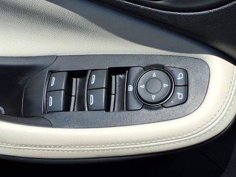 Used 2023 Buick Encore GX Select FWD image 24