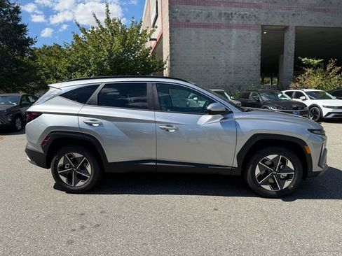 New 2026 Hyundai Tucson SEL image 8