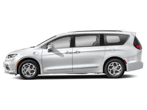 Used 2023 Chrysler Pacifica Limited FWD image 6