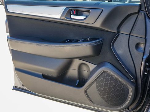 Used 2017 Subaru Outback 2.5i Premium image 29