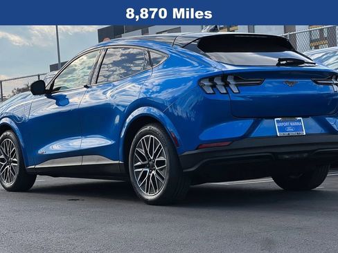 Certified 2025 Ford Mustang Mach-E Premium image 7