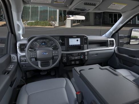 New 2026 Ford F350 XL w/ 360-Degree Camera Package AWD/4WD image 9