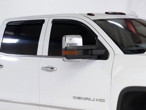 Used 2016 GMC Sierra 2500 Denali w/ Duramax Plus Package image 12