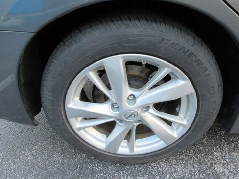 Used 2014 Nissan Altima 2.5 SL w/ Technology Package FWD image 9