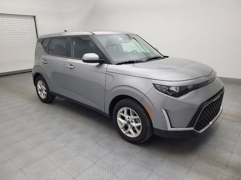 Used 2025 Kia Soul S image 11