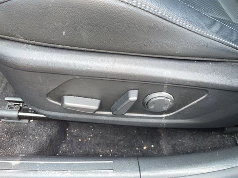 Used 2024 Hyundai Elantra Limited image 19