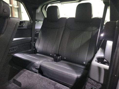 New 2025 Land Rover Range Rover Long Wheelbase SE image 27