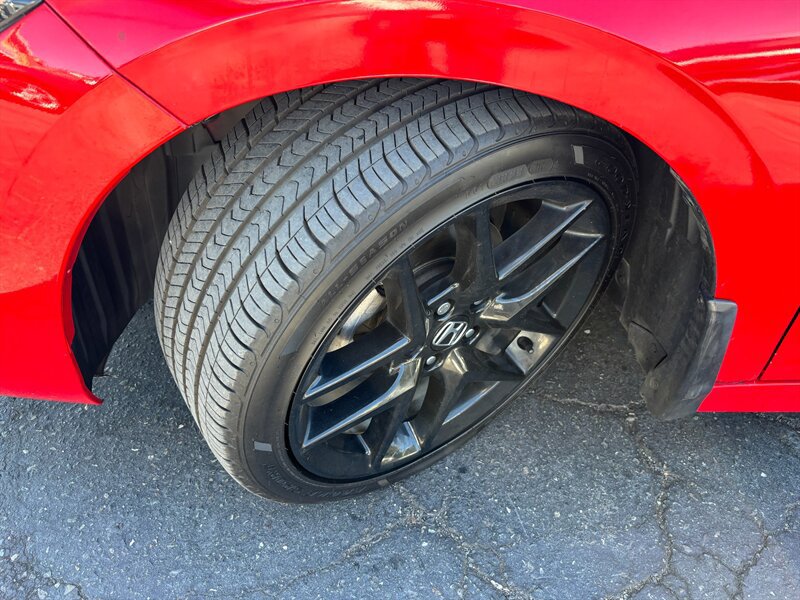 Used 2023 Honda Civic Sport image 17