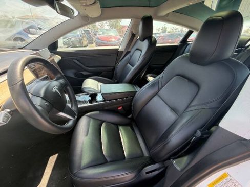 Used 2019 Tesla Model 3 Long Range AWD/4WD image 17