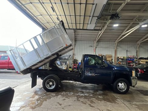 Used 2010 Chevrolet Silverado 3500 W/T w/ Snow Plow Prep Package image 7