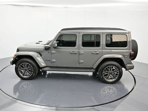 Used 2023 Jeep Wrangler Unlimited Sahara image 46