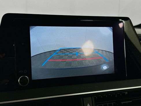 Used 2026 Toyota Prius SE image 23