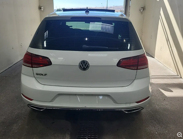 Used 2021 Volkswagen Golf 4-Door FWD image 8