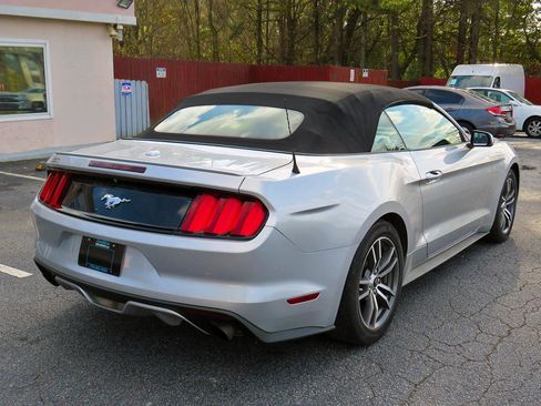 Used 2017 Ford Mustang Premium image 11