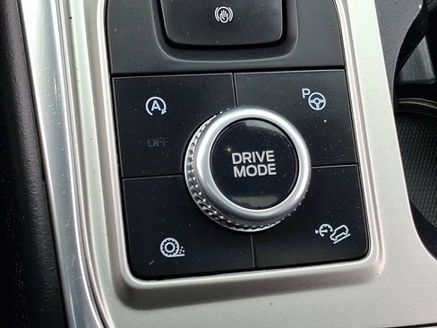Used 2020 Ford Explorer Platinum w/ Premium Technology Package AWD/4WD image 26